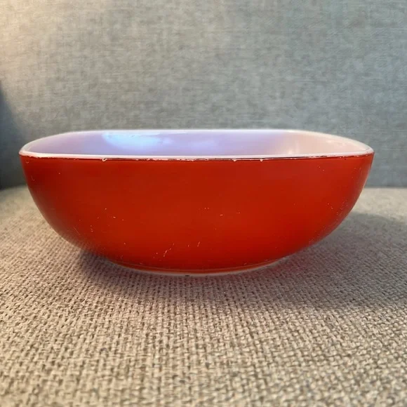 Vintage Pyrex 1.5 Quart Ovenware Red - Picture 8 of 11